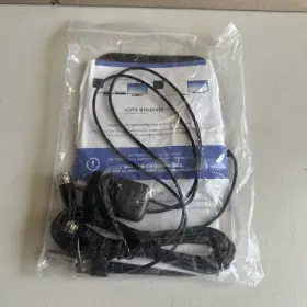 Iq-500 Icon Q Tv Antenna - 1080p Hdtv Indoor Digital Ultra Thin Free Local Channels