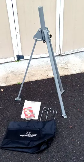 Winegard Tr-3500 Satellite Antenna Tripod Mount And Alignment Compass