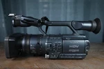 Sony Handycam Hdv Minidv 1080I Digital 3CCD Zeiss 1.6 Video Camcorder HDR-FX1. Fixed Price $470.00.